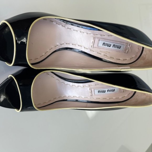 Like New! Worn once! Authentic Miu Miu Pumps - Picture 9 of 9